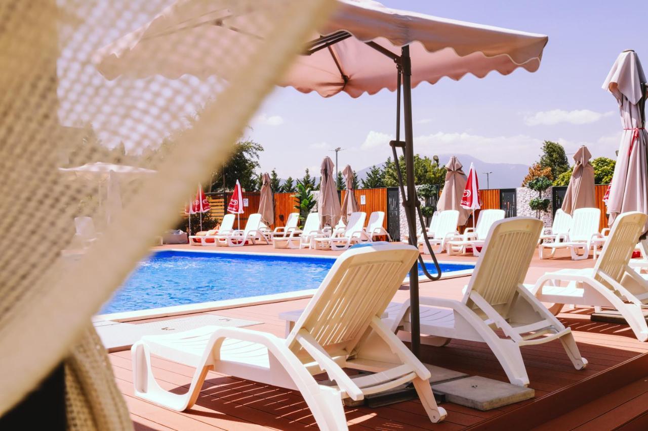 Nafron Hotel بريزرن المظهر الخارجي الصورة