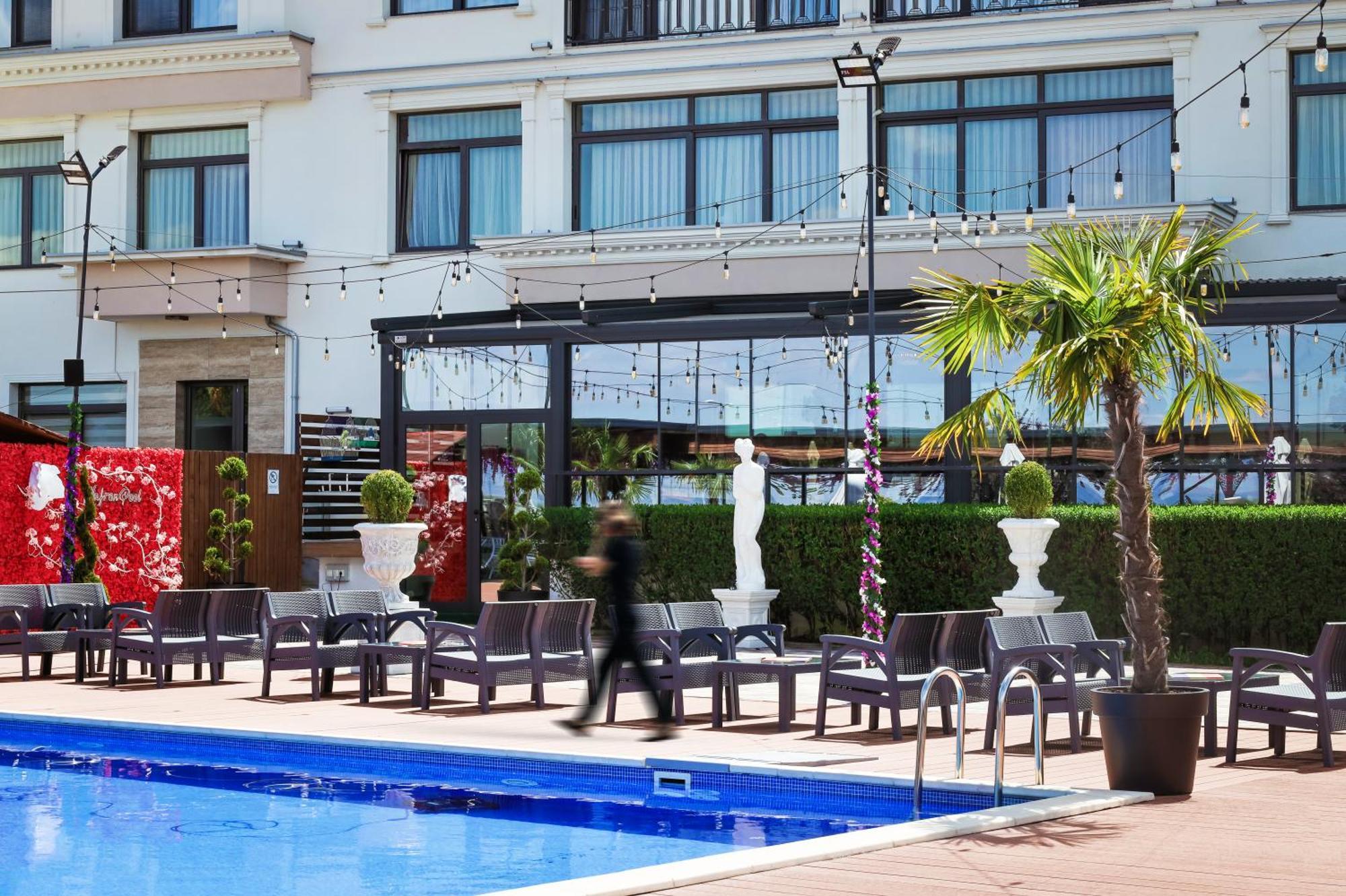 Nafron Hotel بريزرن المظهر الخارجي الصورة