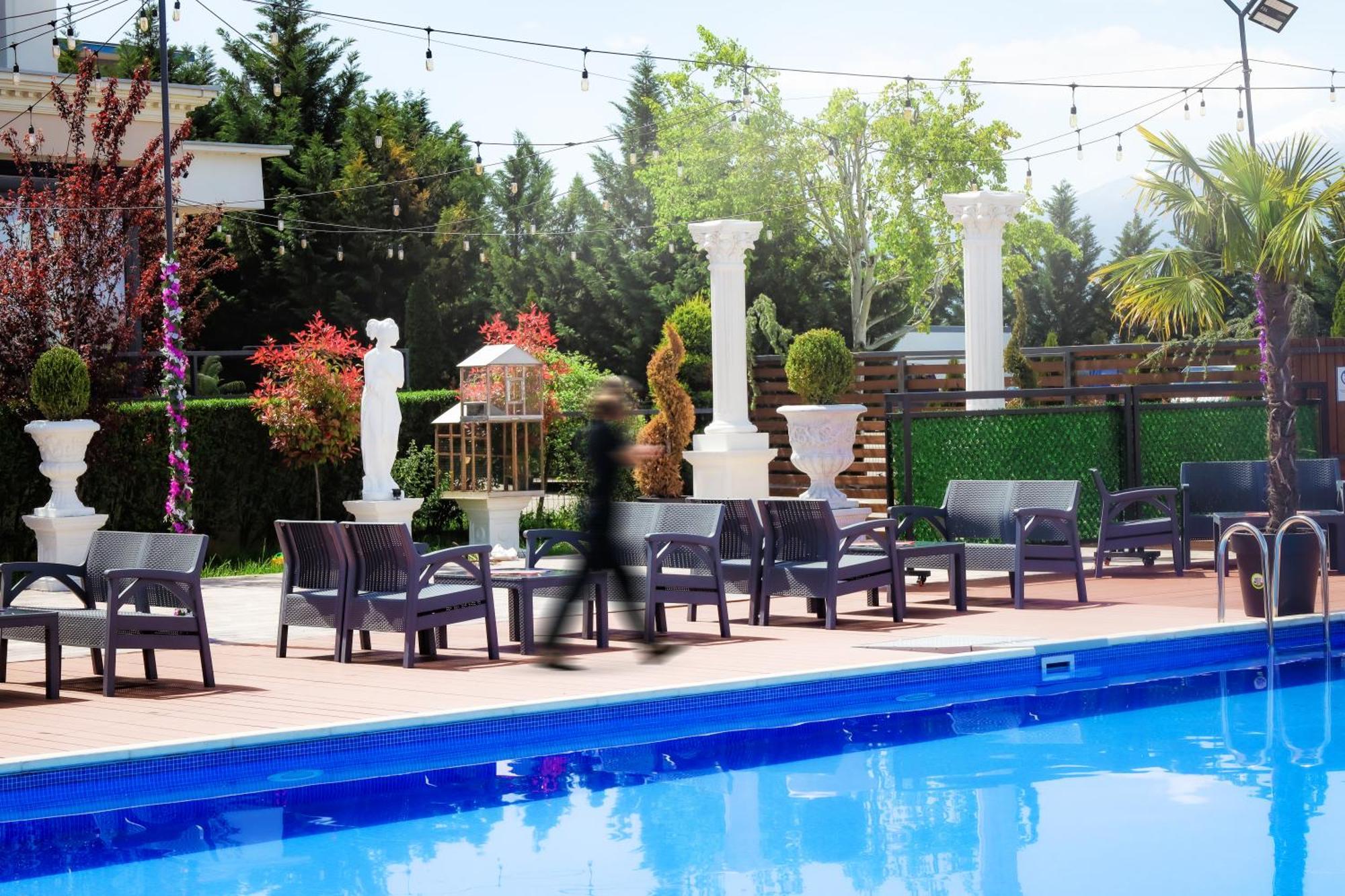Nafron Hotel بريزرن المظهر الخارجي الصورة