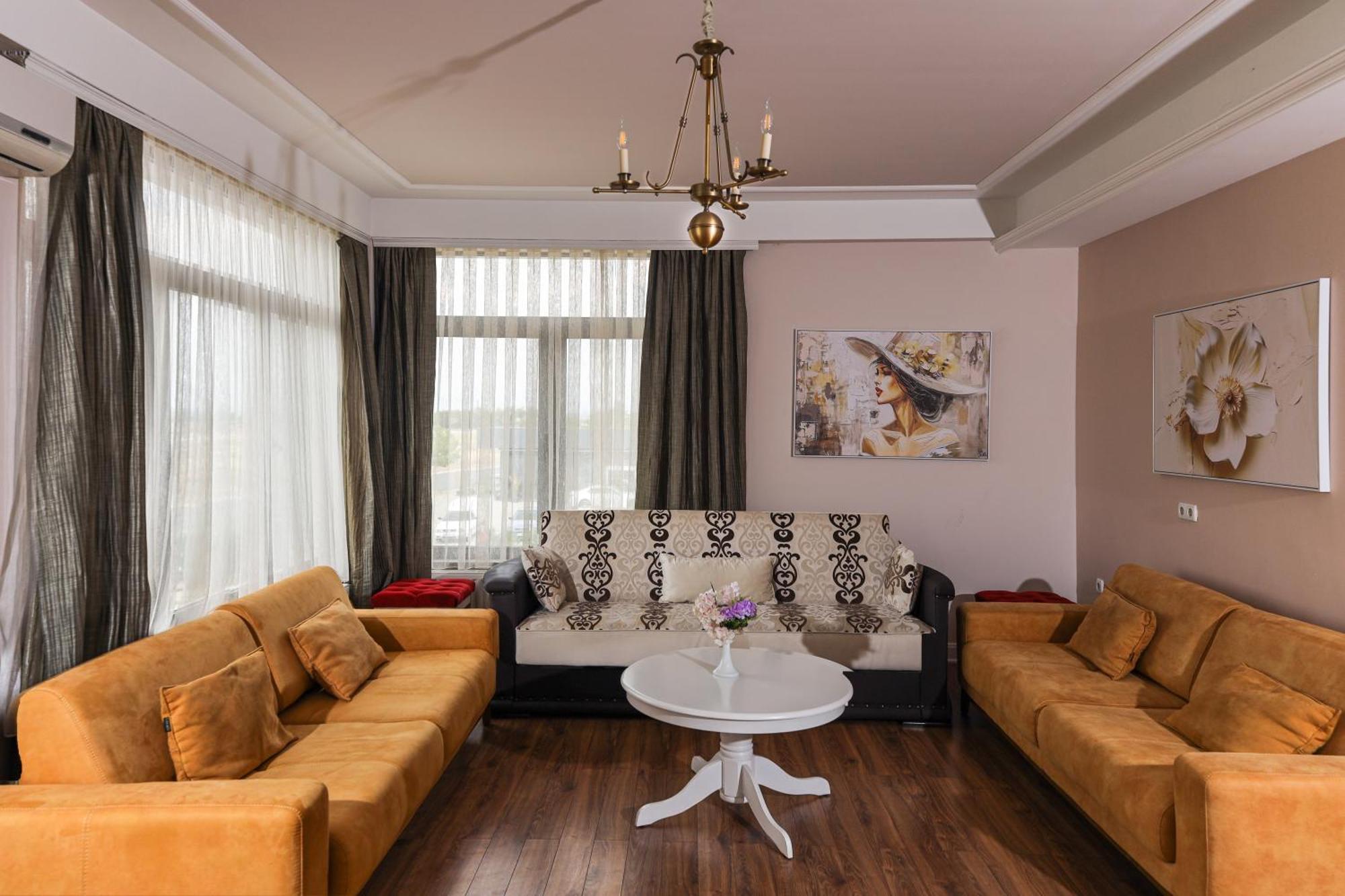 Nafron Hotel بريزرن المظهر الخارجي الصورة