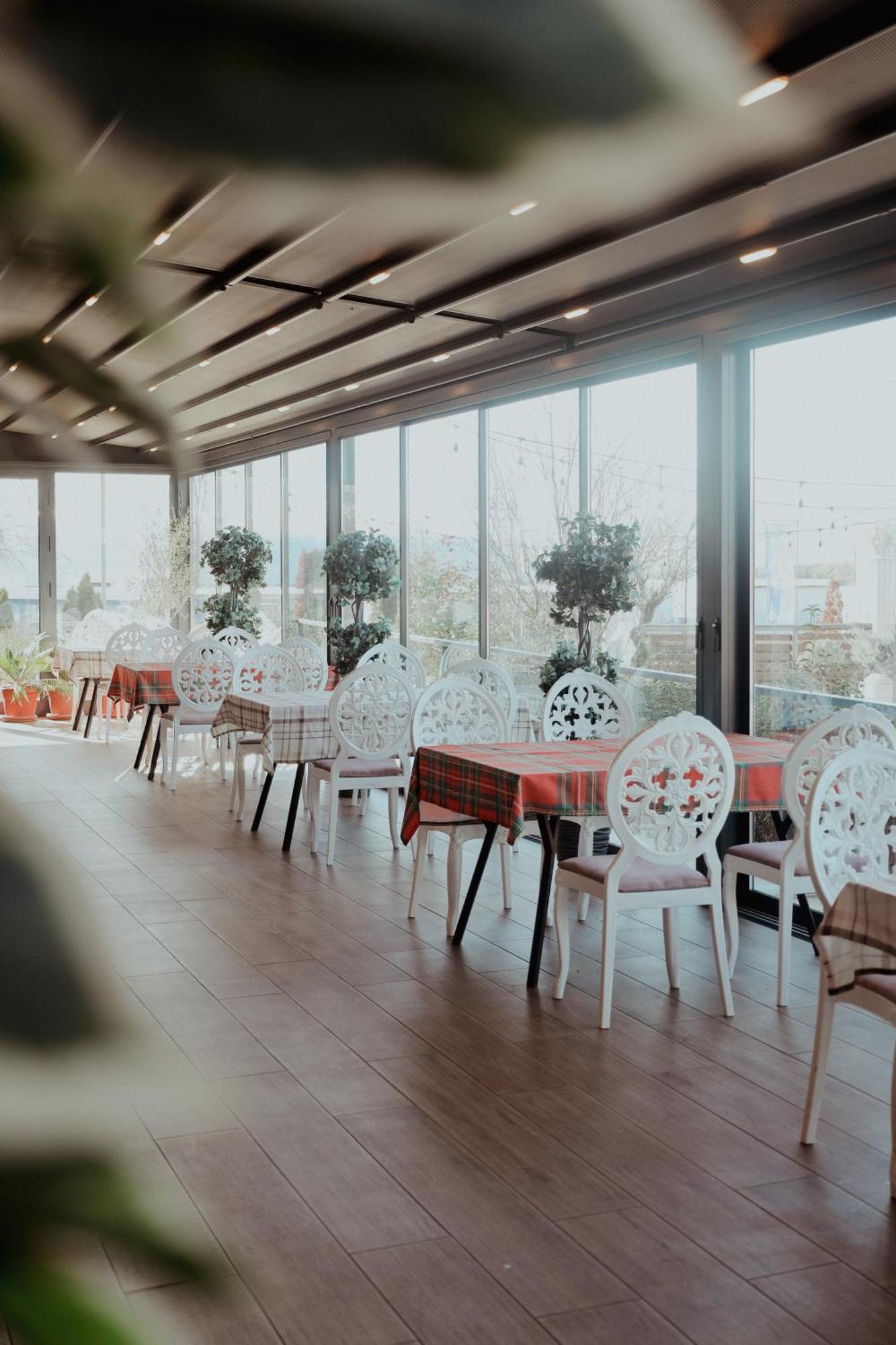 Nafron Hotel بريزرن المظهر الخارجي الصورة